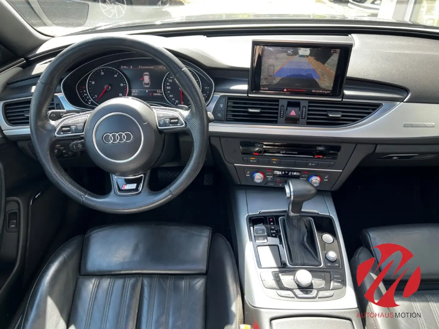 Vehicle image, number 12