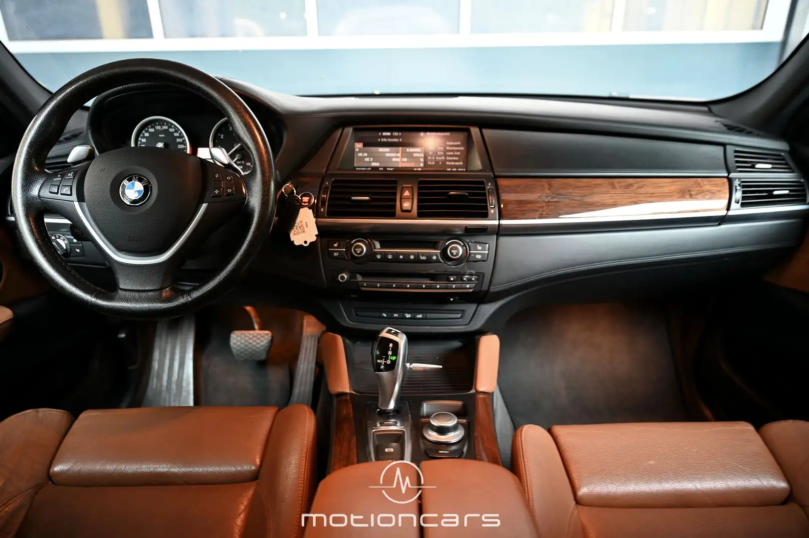 Vehicle image, number 9