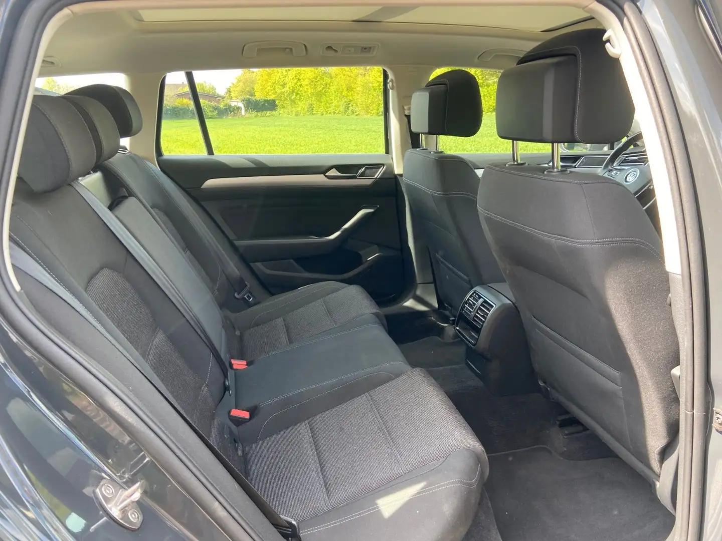 Vehicle image, number 17