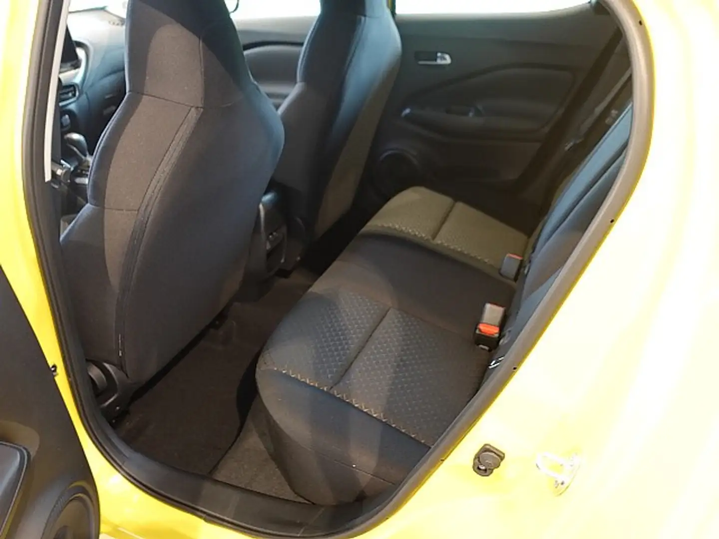 Vehicle image, number 8