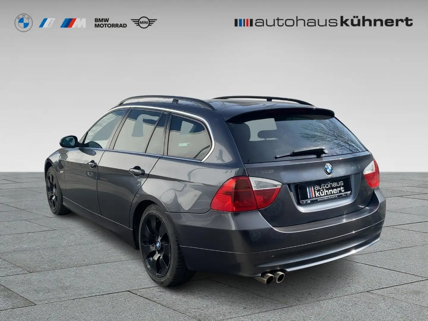 Vehicle image, number 3