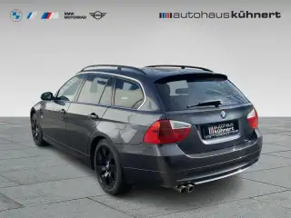 Vehicle image thumbnail, number 3