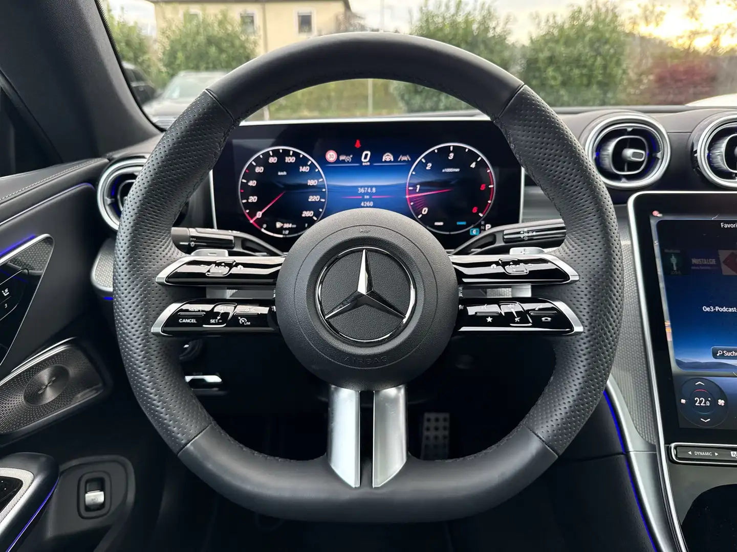 Vehicle image, number 8