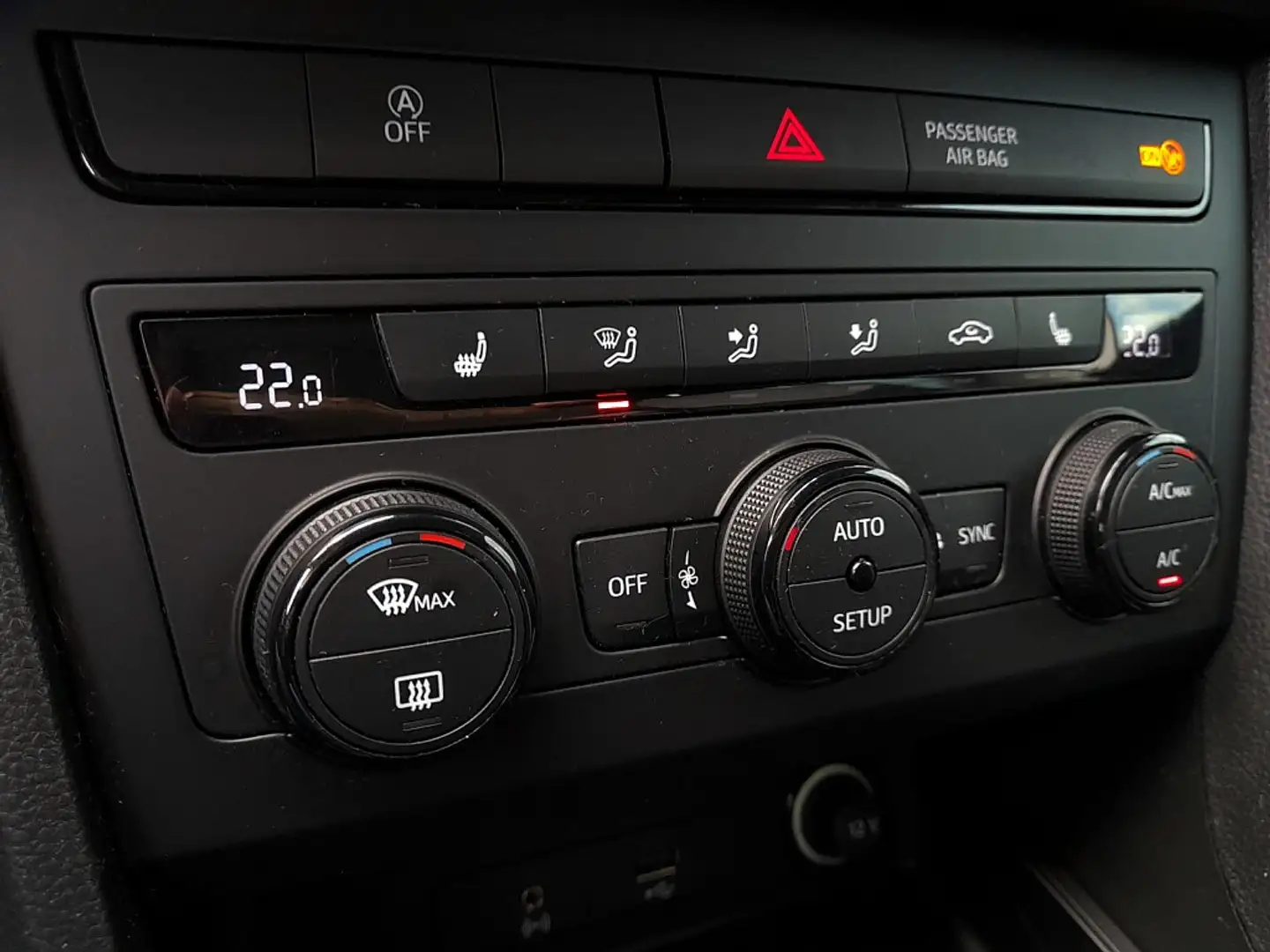 Vehicle image, number 5