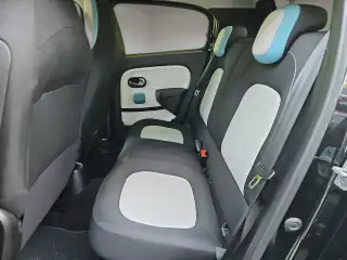 Vehicle image thumbnail, number 7
