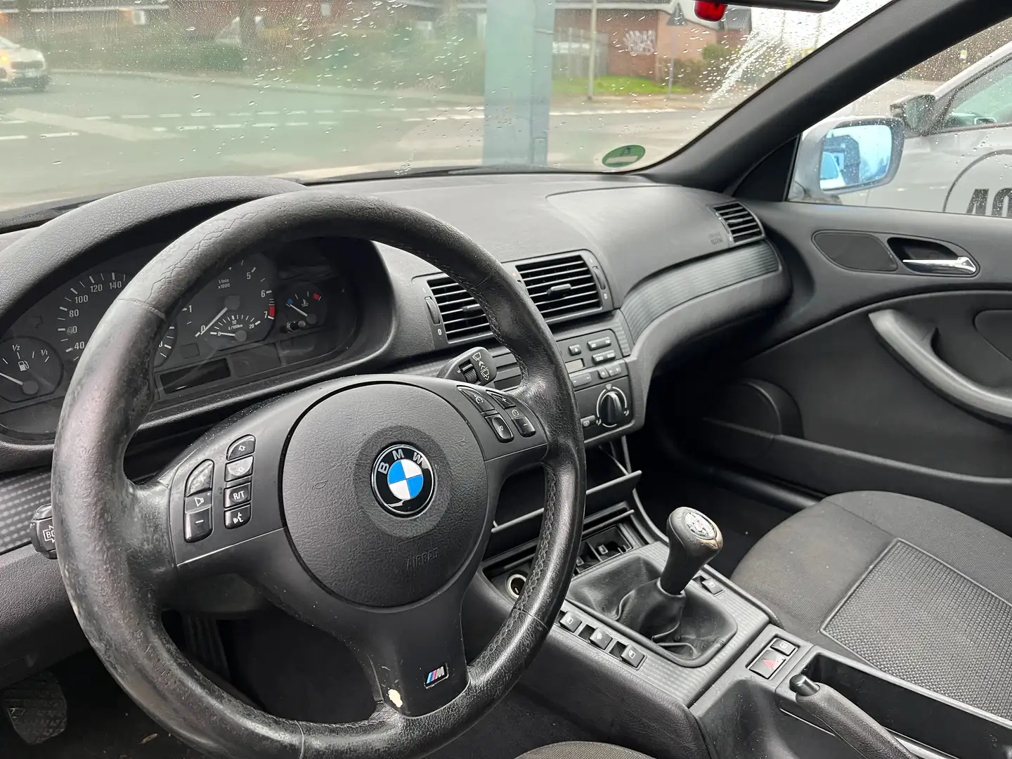 Vehicle image, number 6