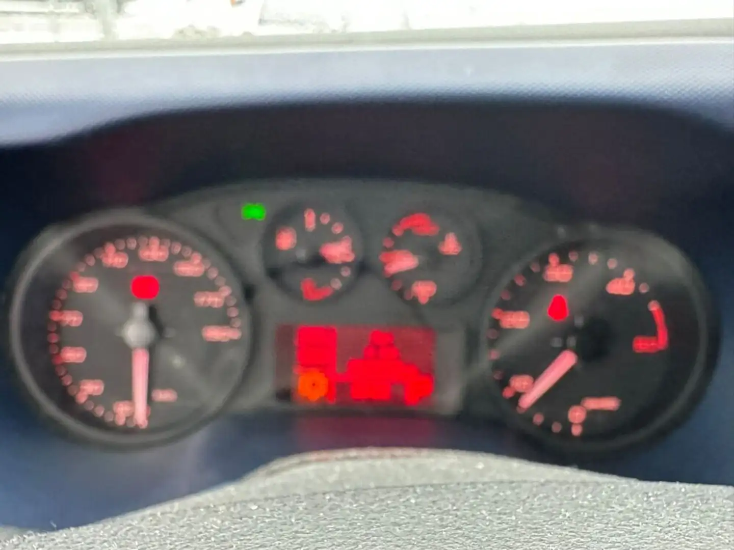 Vehicle image, number 12