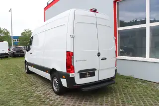 Vehicle image thumbnail, number 8