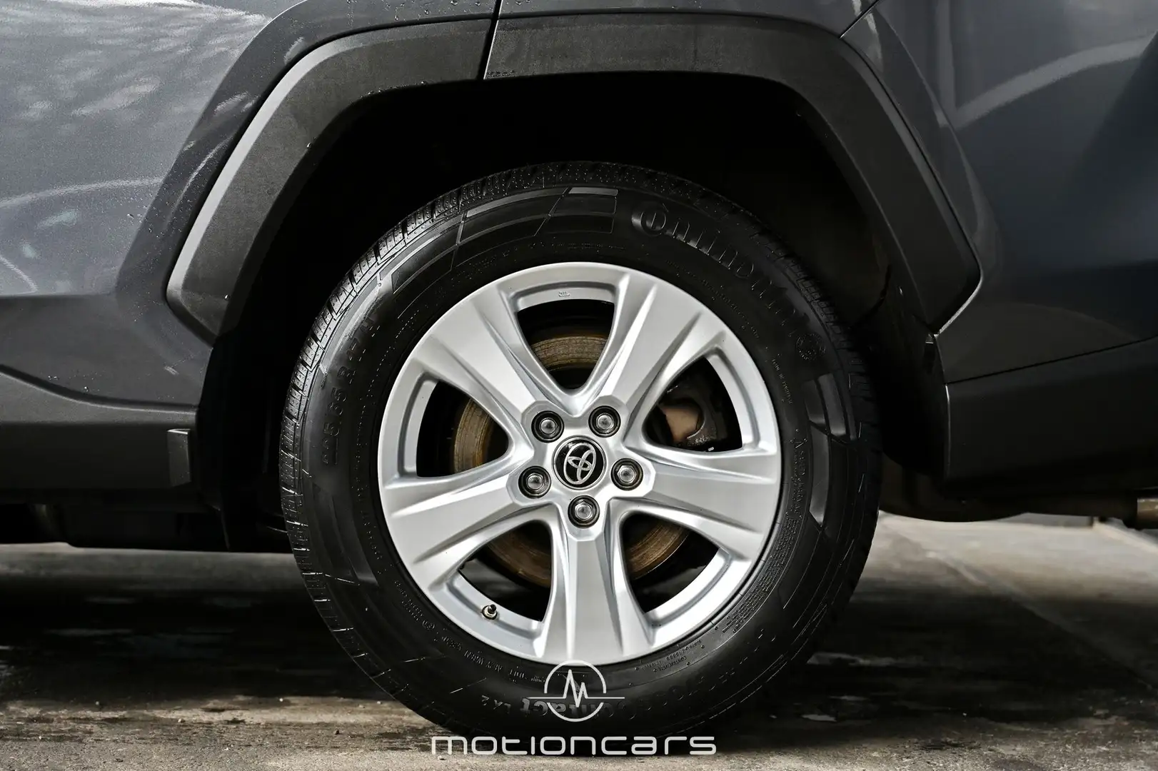 Vehicle image, number 8