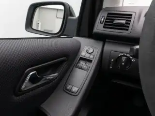 Vehicle image thumbnail, number 19