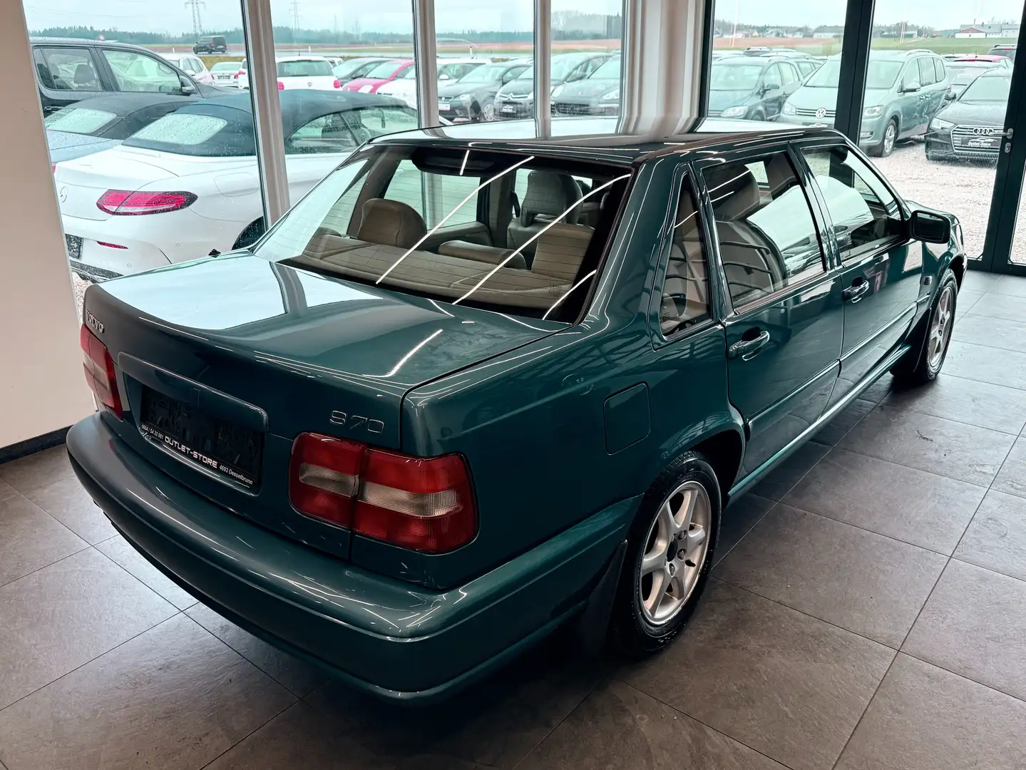 Vehicle image, number 4