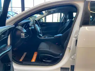 Vehicle image thumbnail, number 9