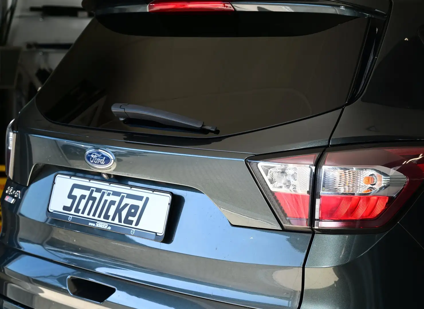 Vehicle image, number 8