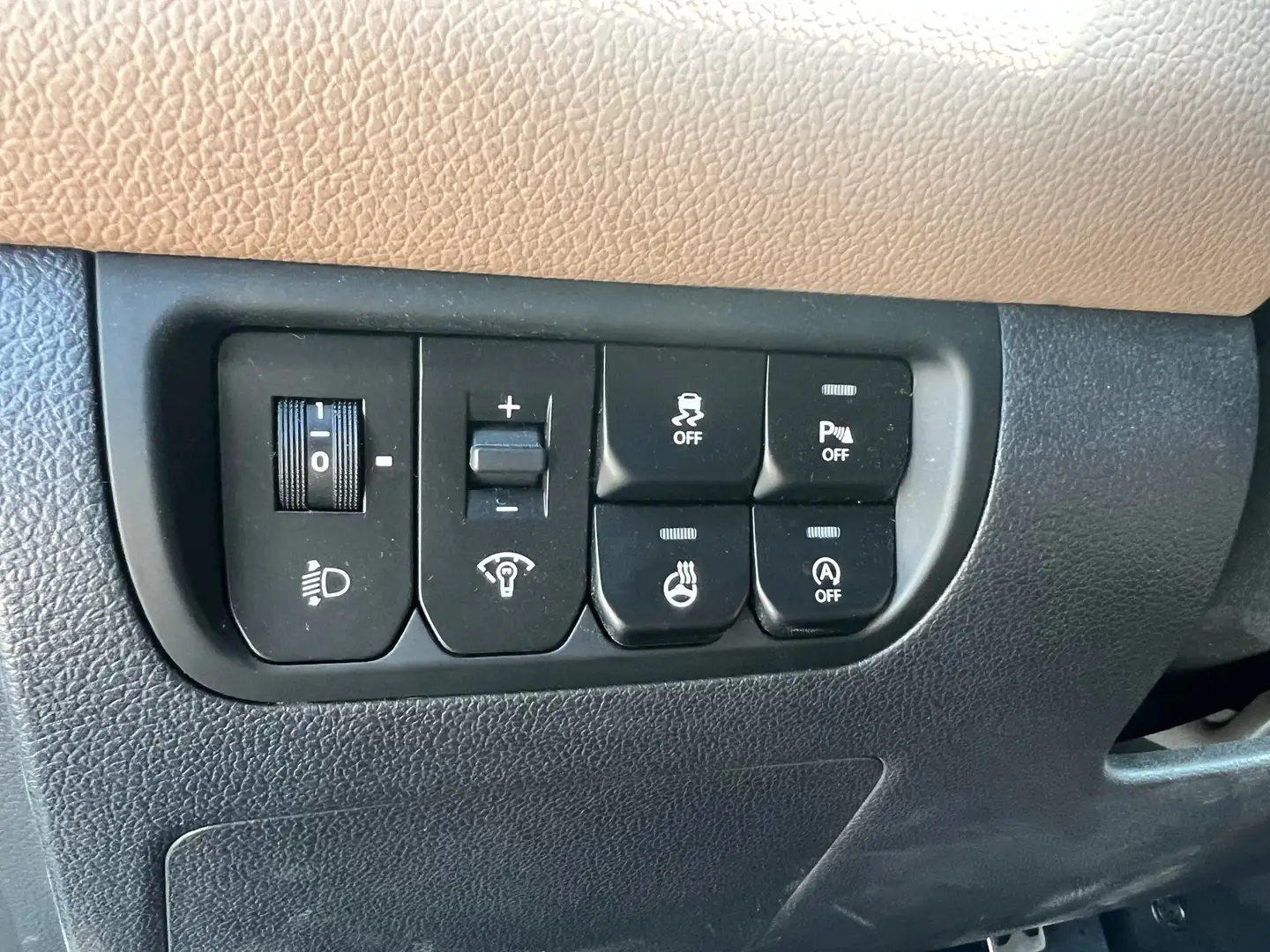 Vehicle image, number 19