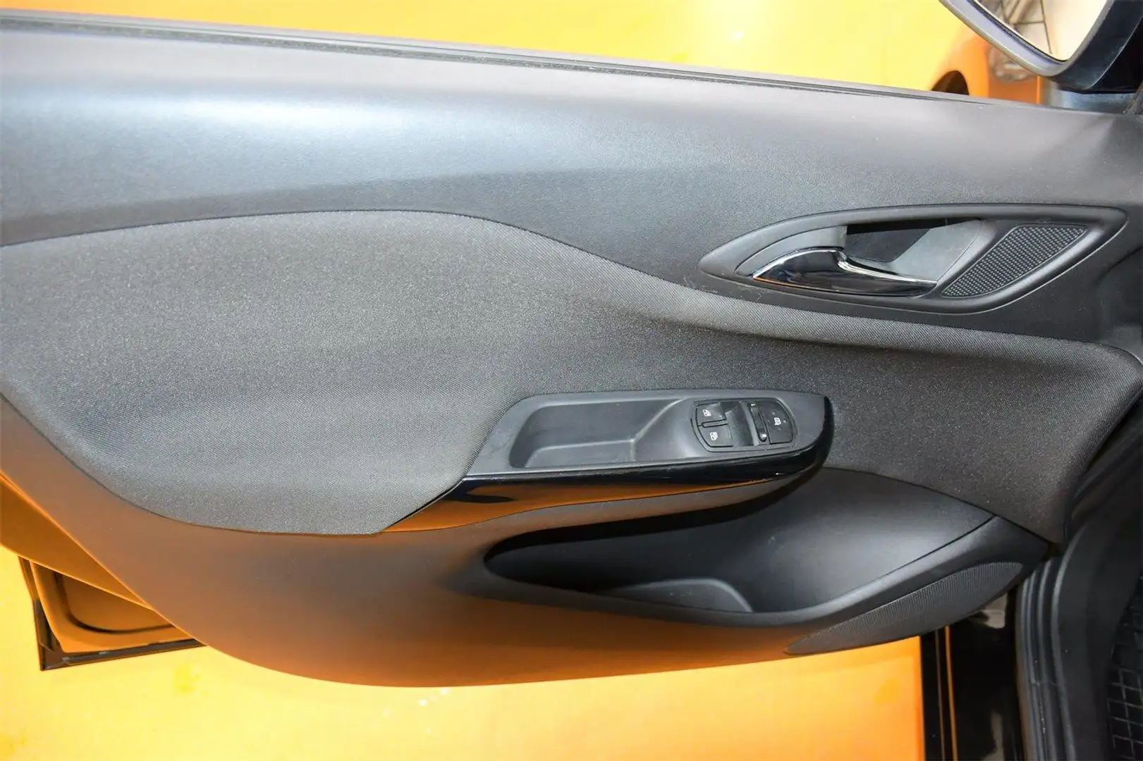 Vehicle image, number 20