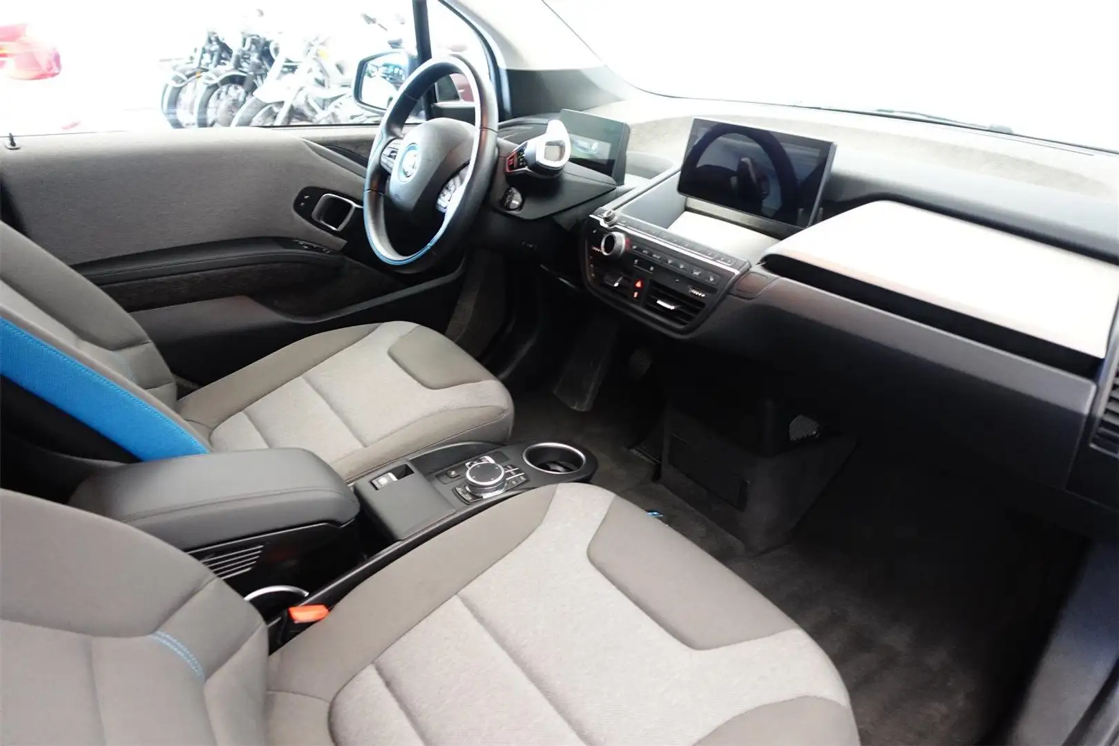 Vehicle image, number 7