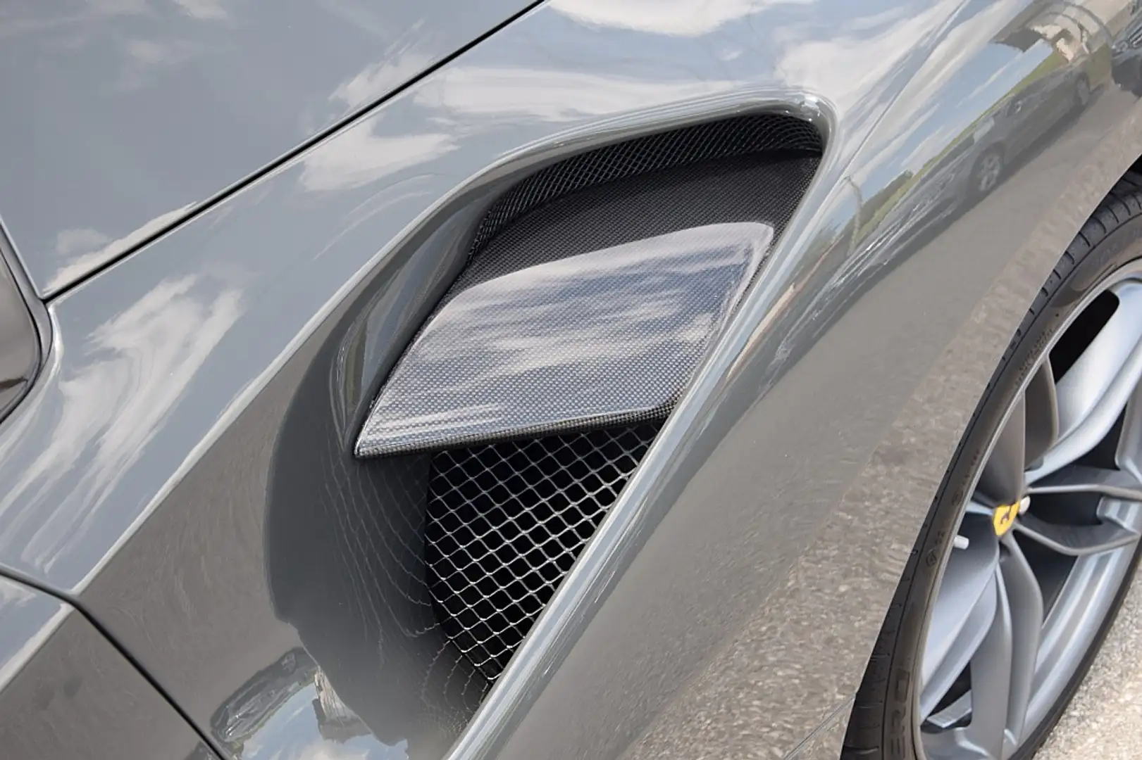 Vehicle image, number 14