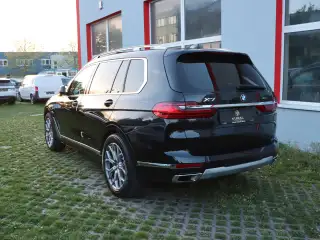 Vehicle image thumbnail, number 7