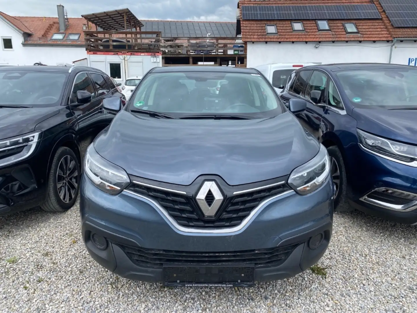 Vehicle image, number 2