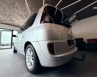 Vehicle image thumbnail, number 5
