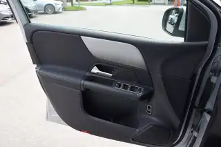 Vehicle image thumbnail, number 9