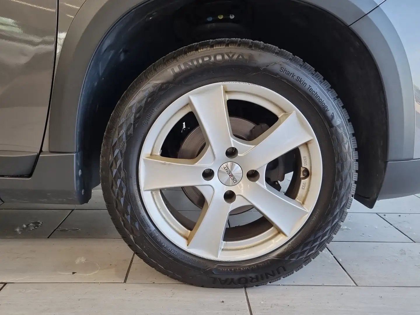 Vehicle image, number 6