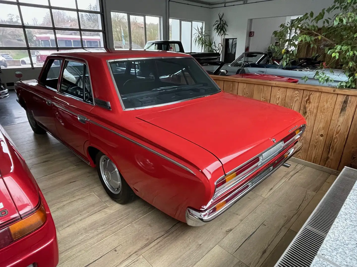 Vehicle image, number 4