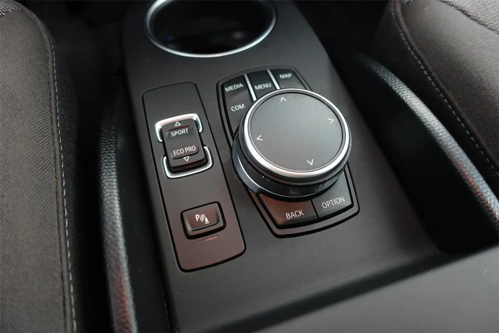 Vehicle image, number 19