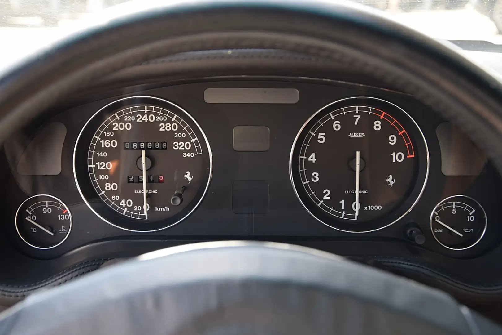 Vehicle image, number 8