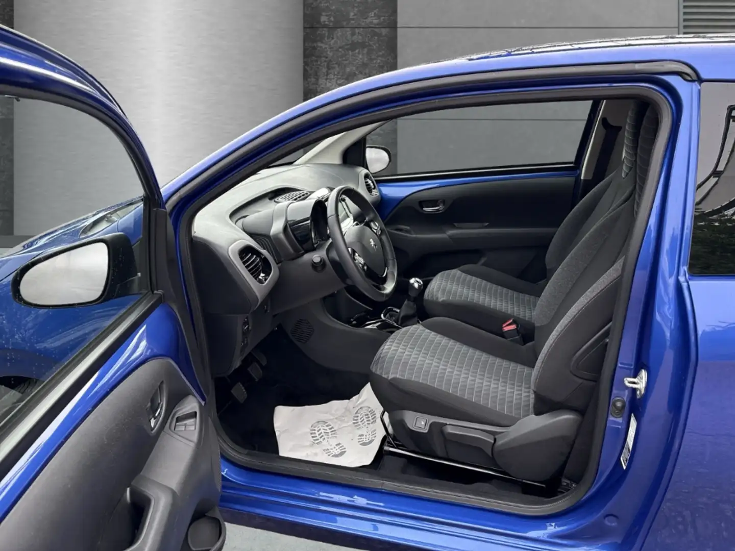Vehicle image, number 7
