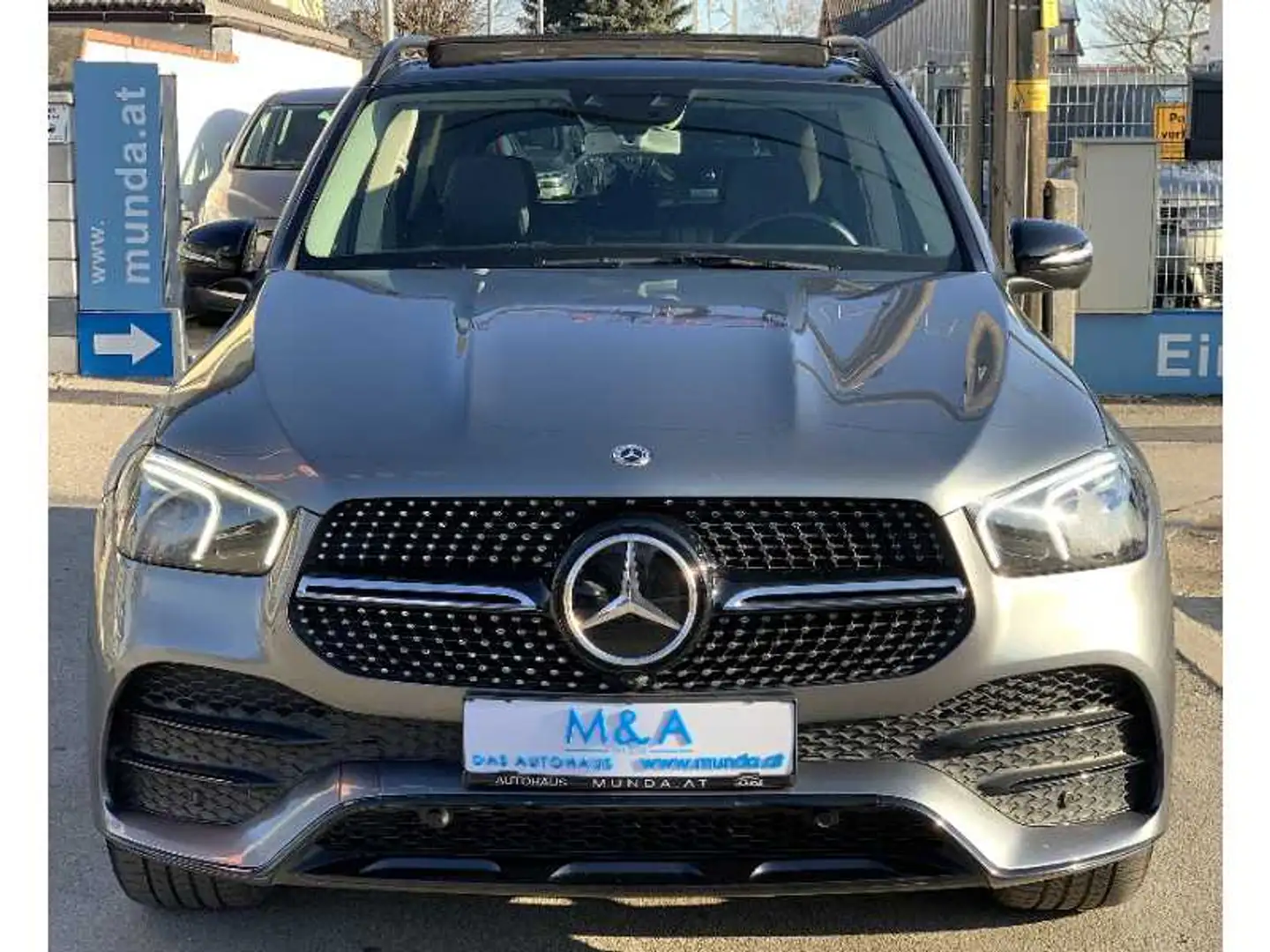 Vehicle image, number 2