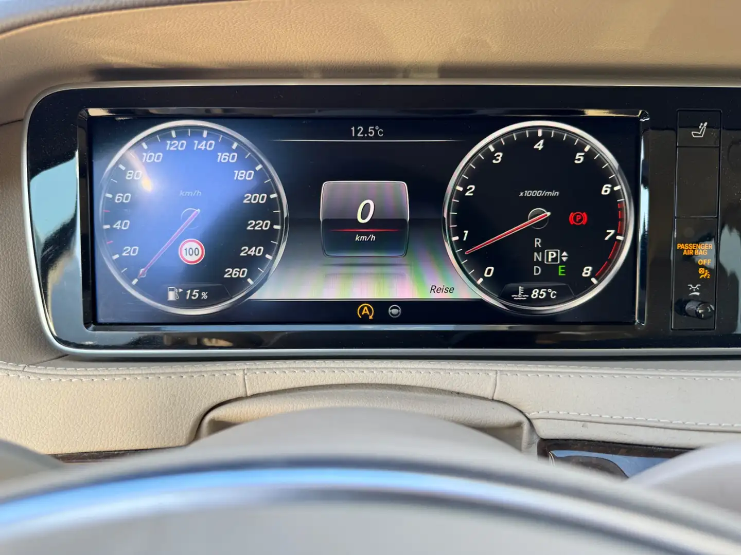 Vehicle image, number 14