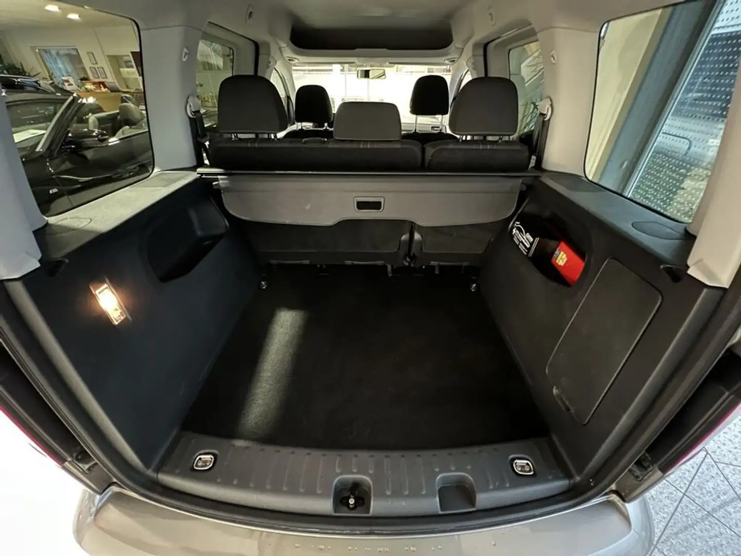 Vehicle image, number 7