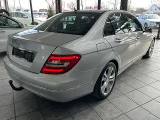 Vehicle image thumbnail, number 4