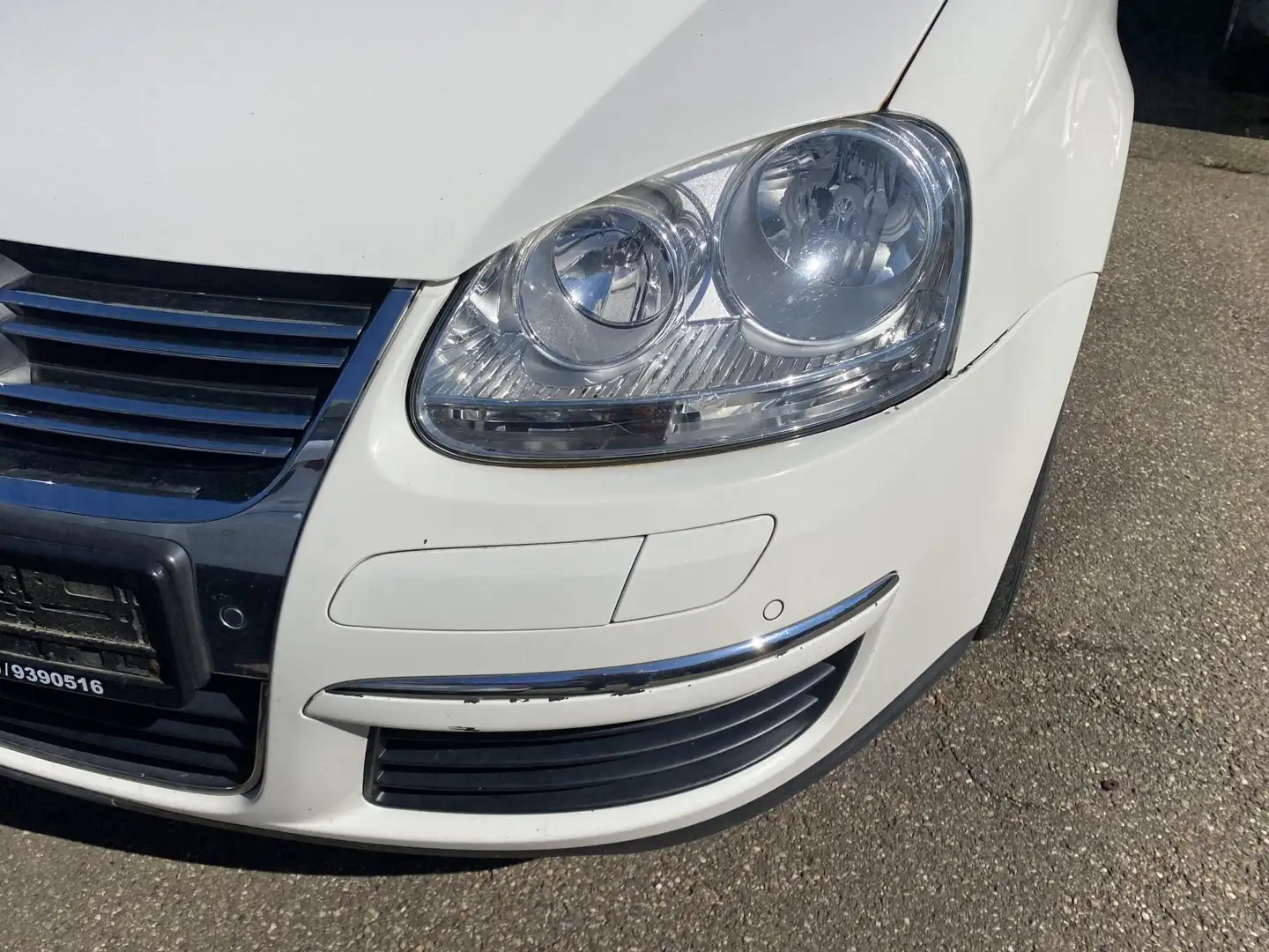 Vehicle image, number 14
