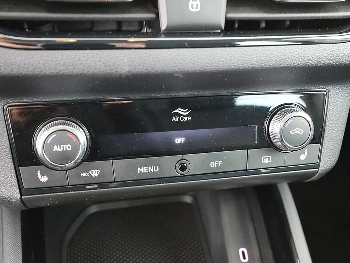 Vehicle image, number 14
