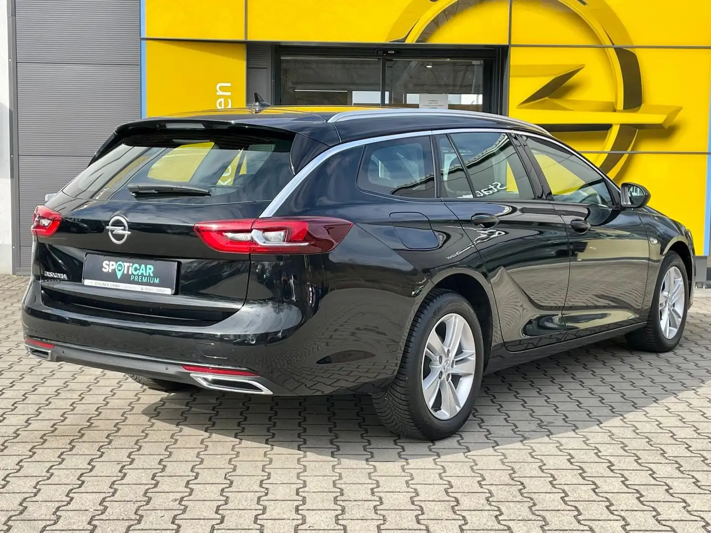 Vehicle image, number 3