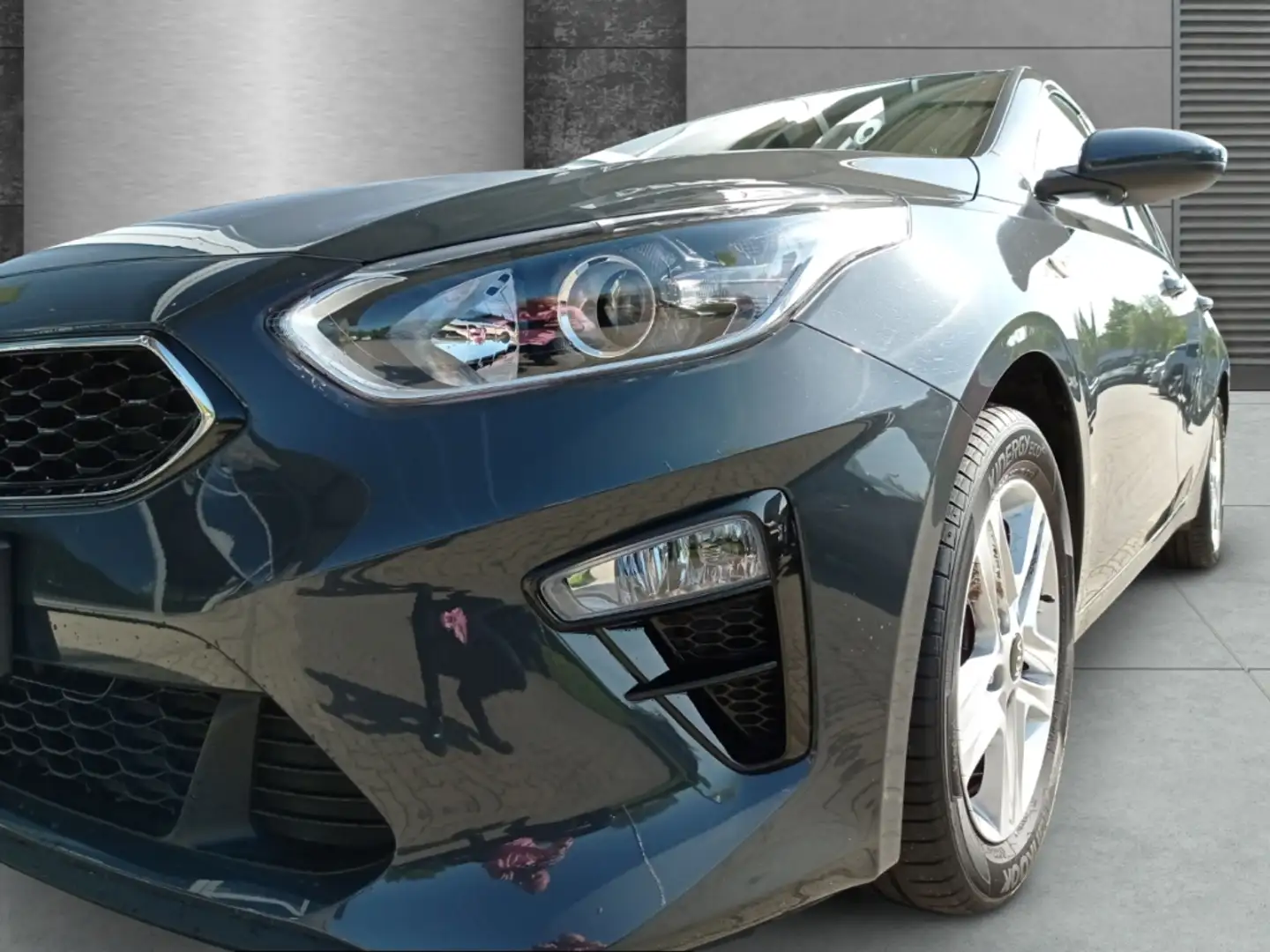 Vehicle image, number 4