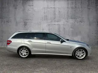 Vehicle image thumbnail, number 7