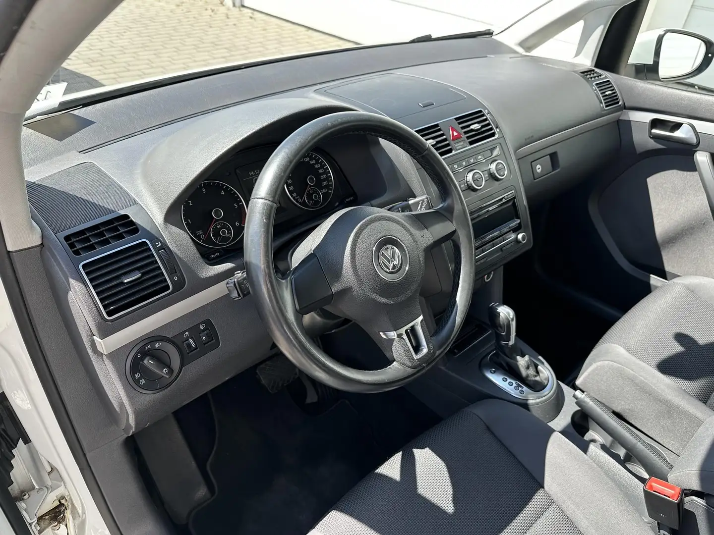 Vehicle image, number 15