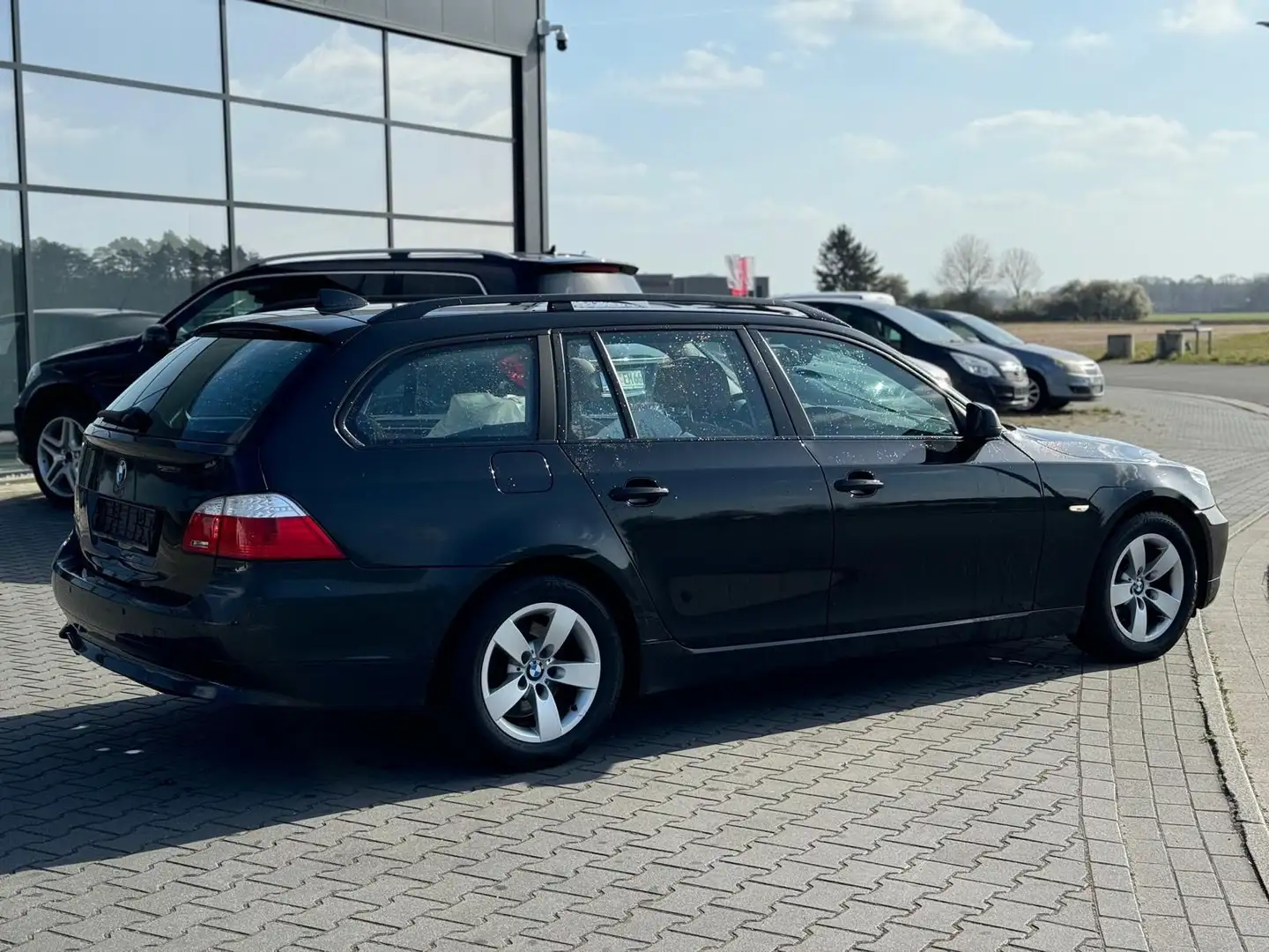 Vehicle image, number 5