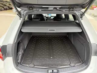 Vehicle image thumbnail, number 15