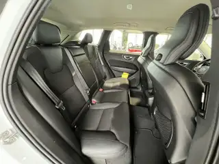 Vehicle image thumbnail, number 6