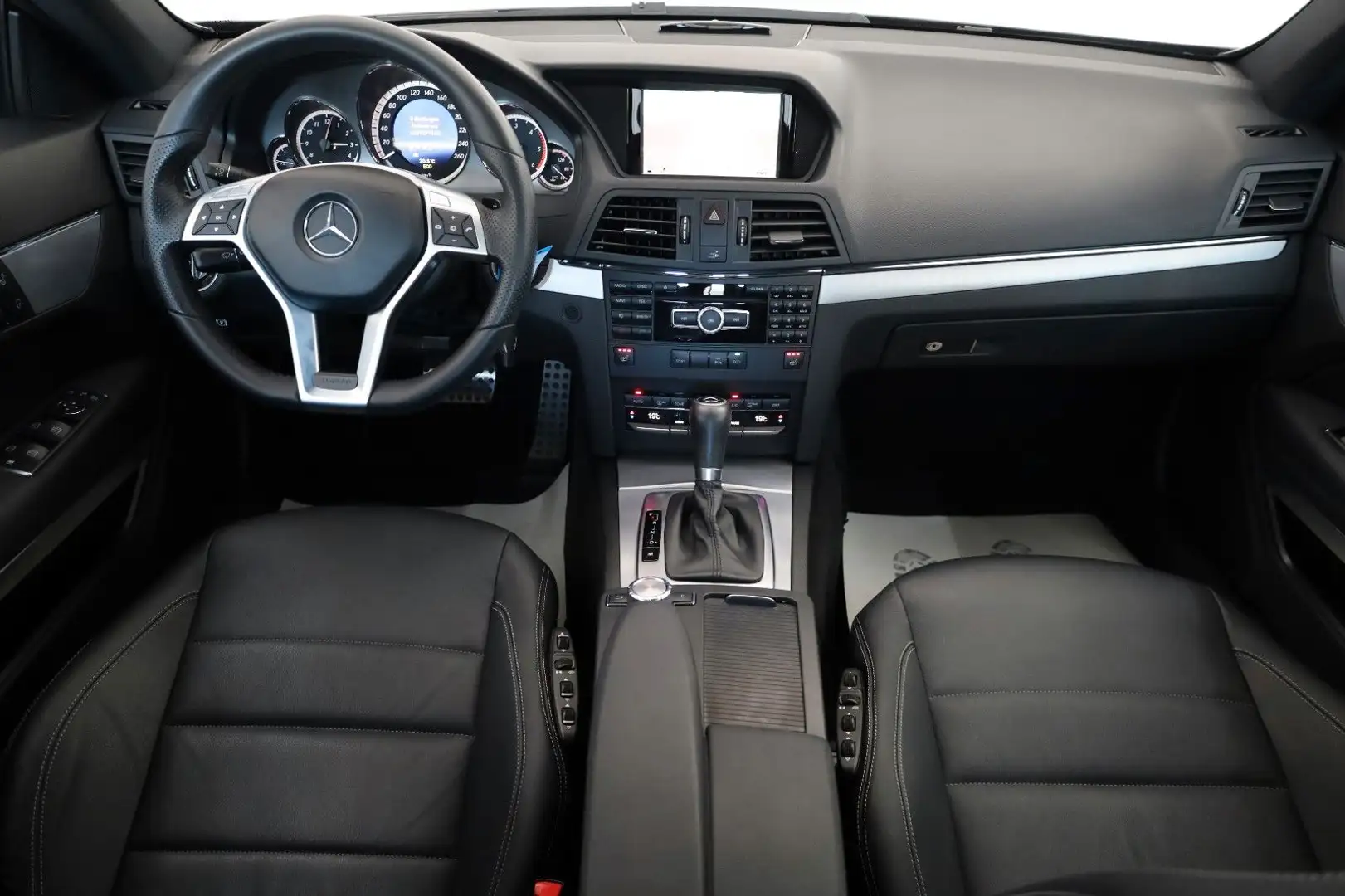 Vehicle image, number 4