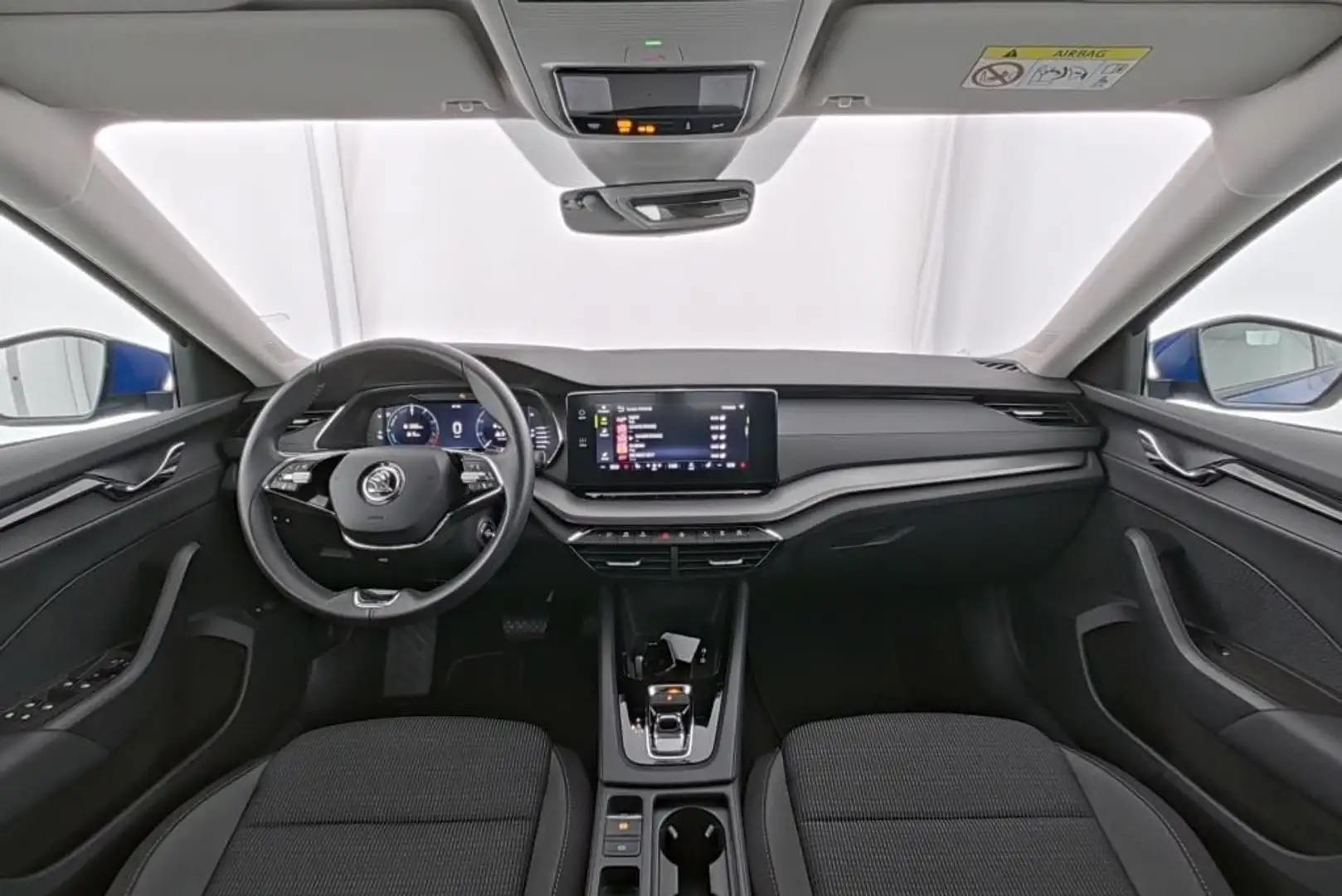 Vehicle image, number 19