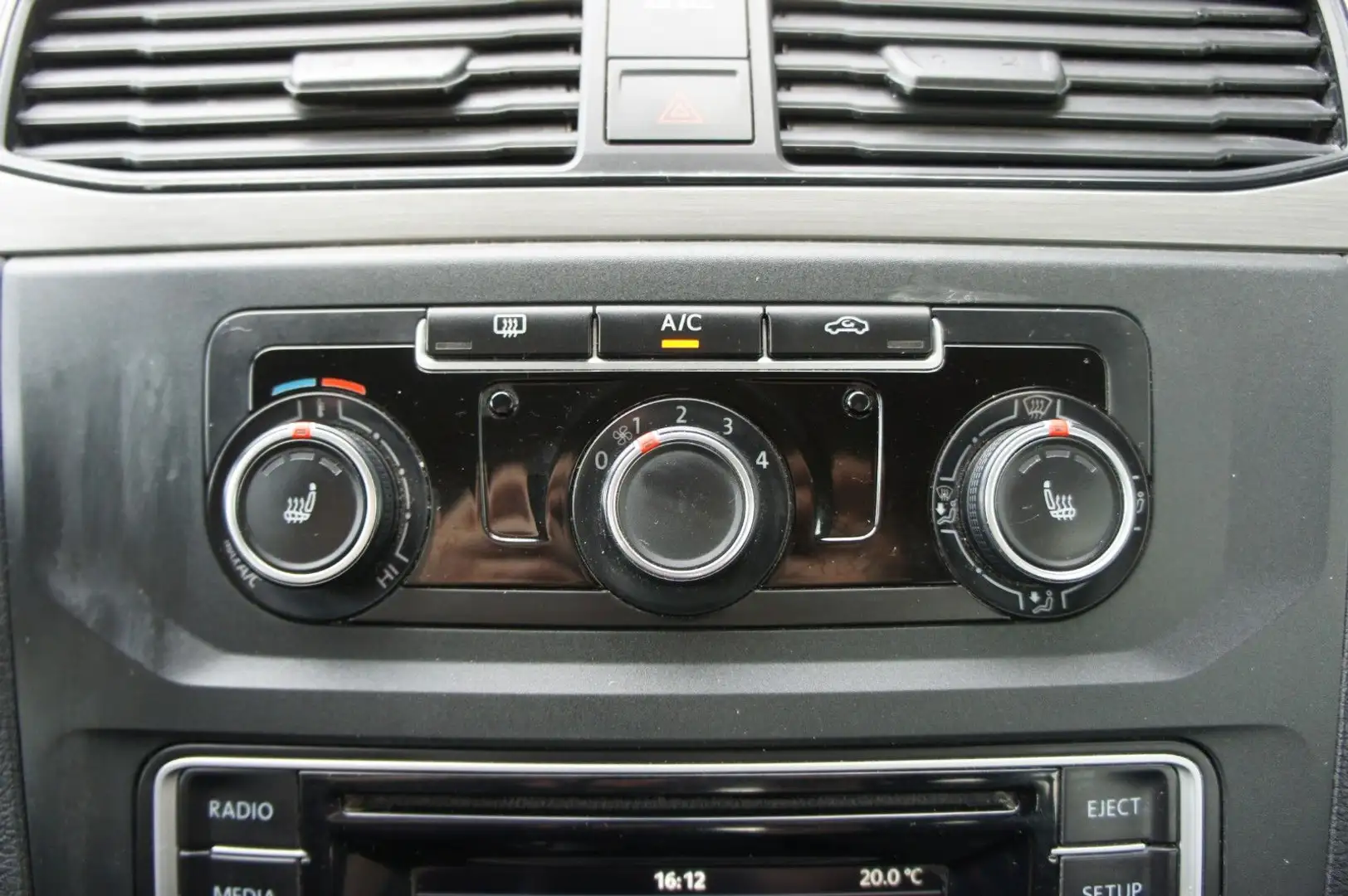 Vehicle image, number 15