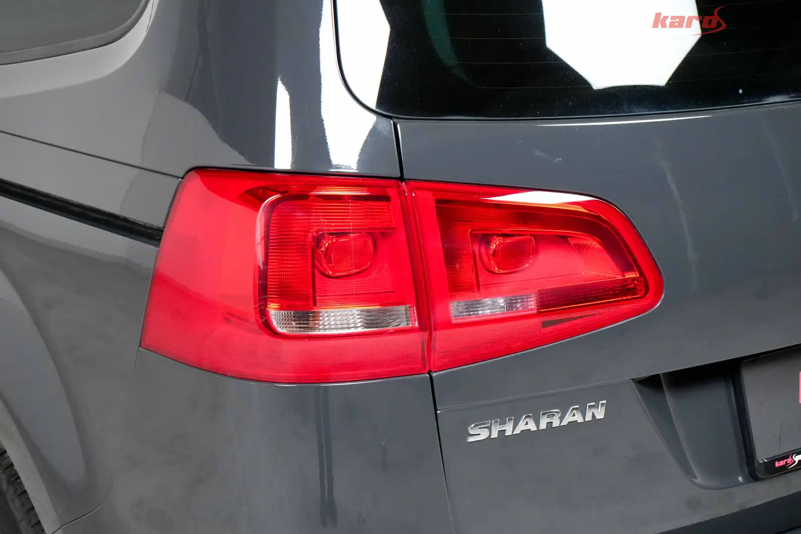 Vehicle image, number 12