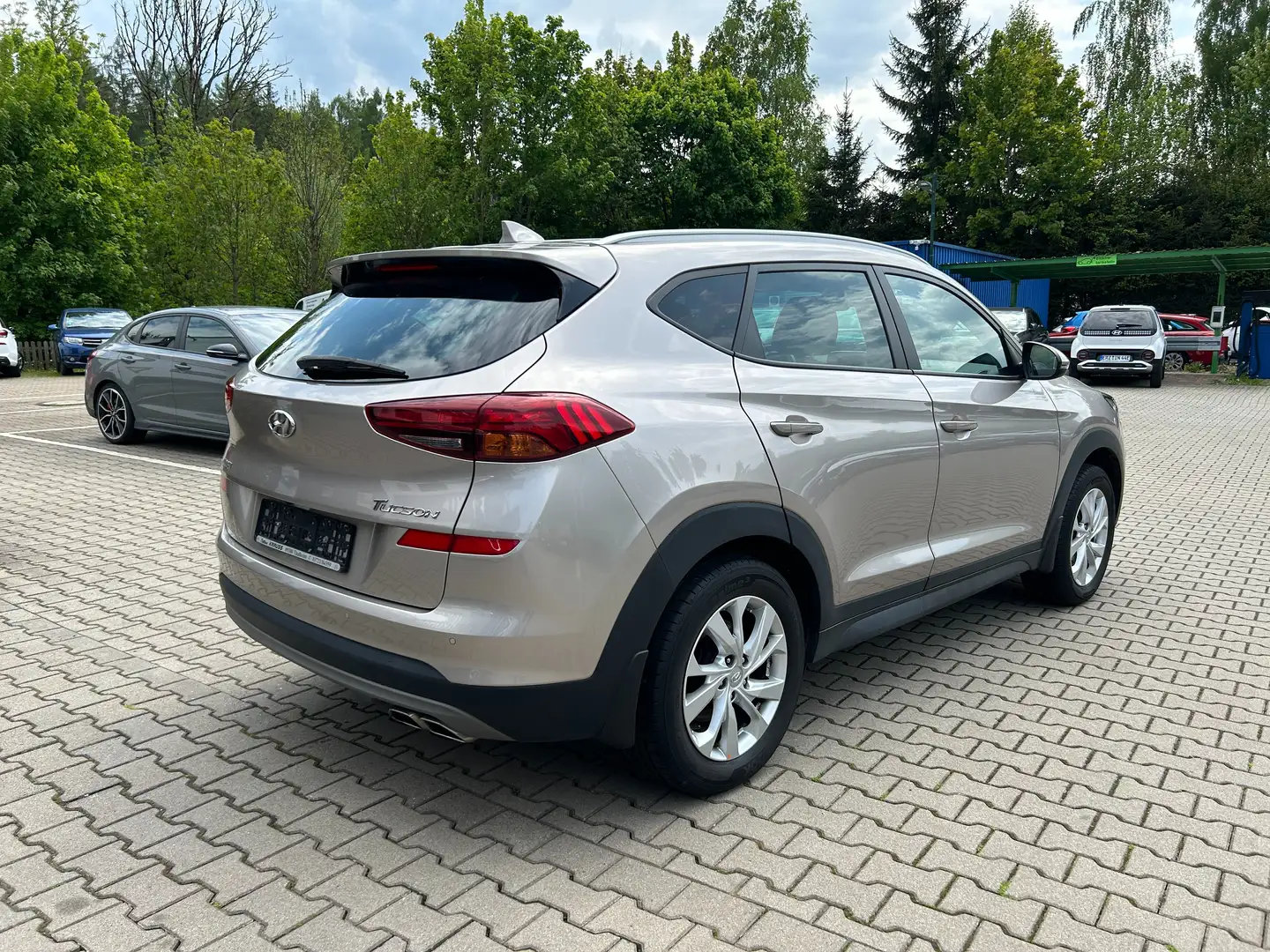 Vehicle image, number 4