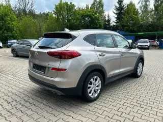 Vehicle image thumbnail, number 4