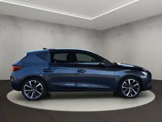 Vehicle image thumbnail, number 6